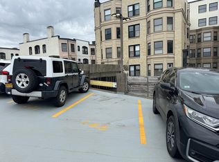 425 Newbury St #165, Boston, MA 02115