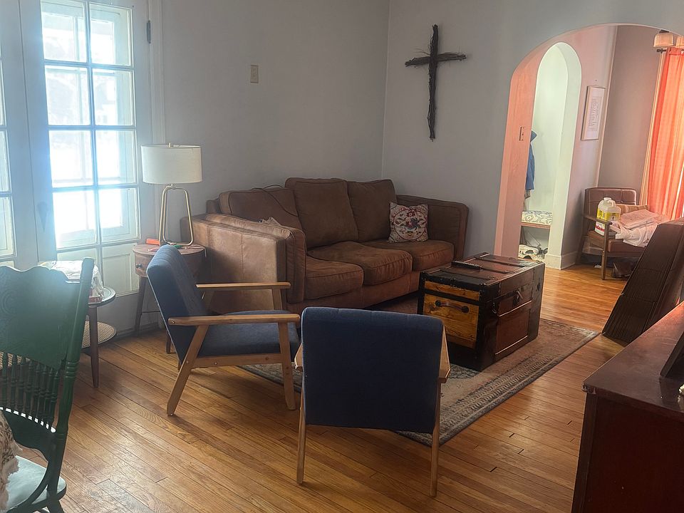 1st image of 127 Alta Vista Ave