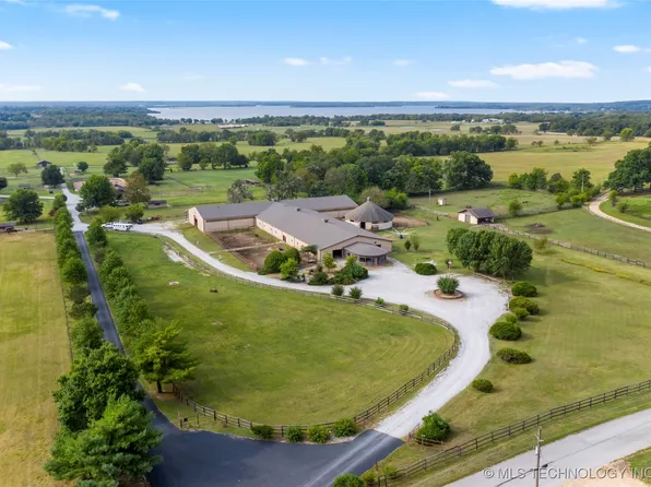 55613 E 260th Rd, Afton, OK 74331