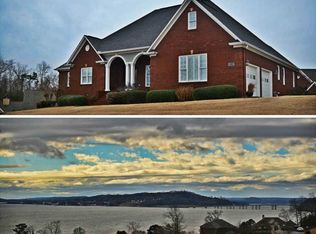 136 Eagle Ridge Dr, Guntersville, AL 35976