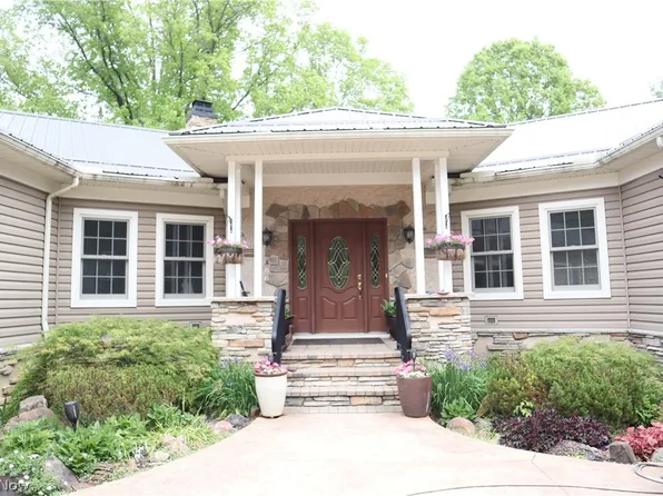 7509 Girdle Rd, West Farmington, OH 44491