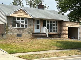 1487 Sherwood Dr, East Meadow, NY 11554