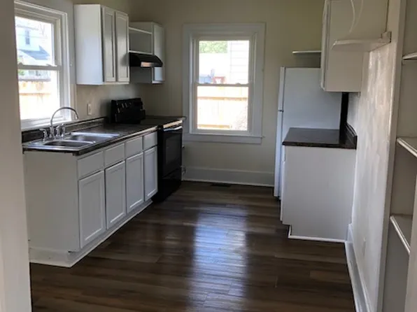 1750 Pine St, Beloit, WI 53511