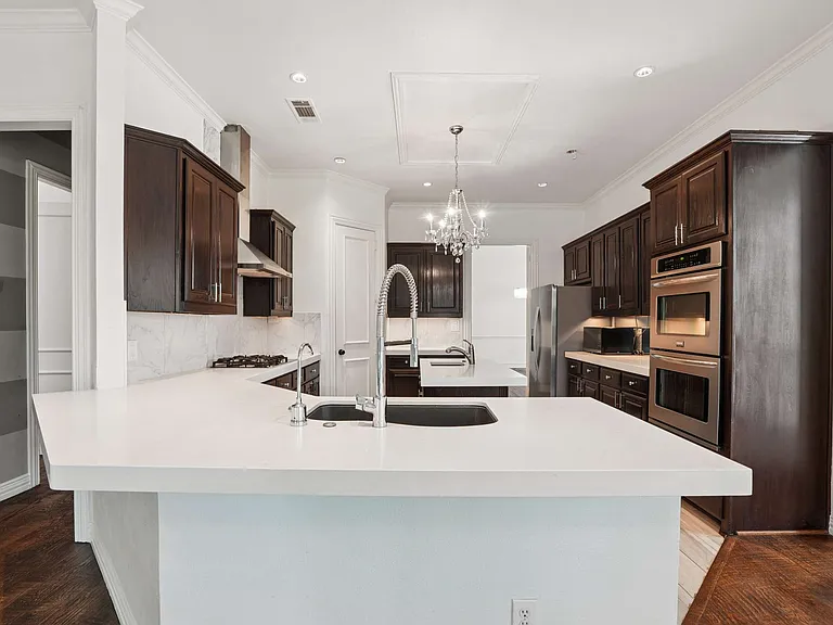 1125 Longford Cir — Photo 15