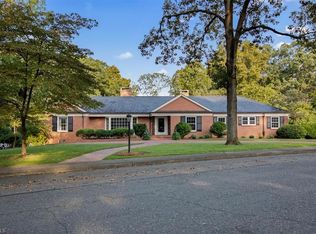 1309 Crescent Dr, Mount Airy, NC 27030