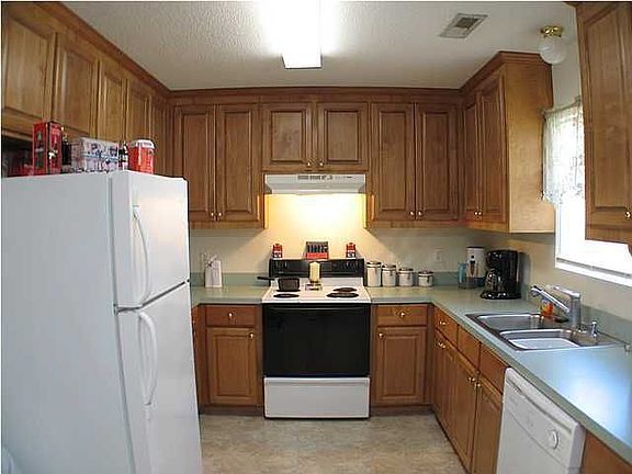 3rd image of 106 Wisteria Ct
