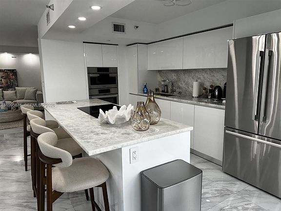 3rd image of 19195 NE 36th Ct APT 201