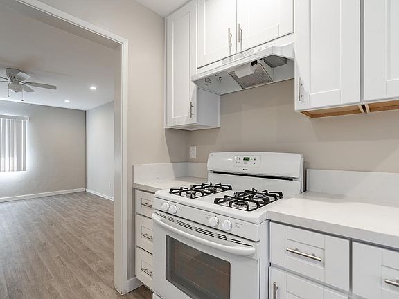 4th image of 4480 1/2 Hamilton St