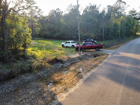 5th image of 612 Edwin Reynolds Rd