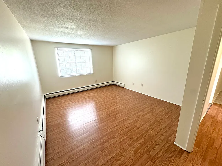 50L English Village Rd #201 — Photo 21