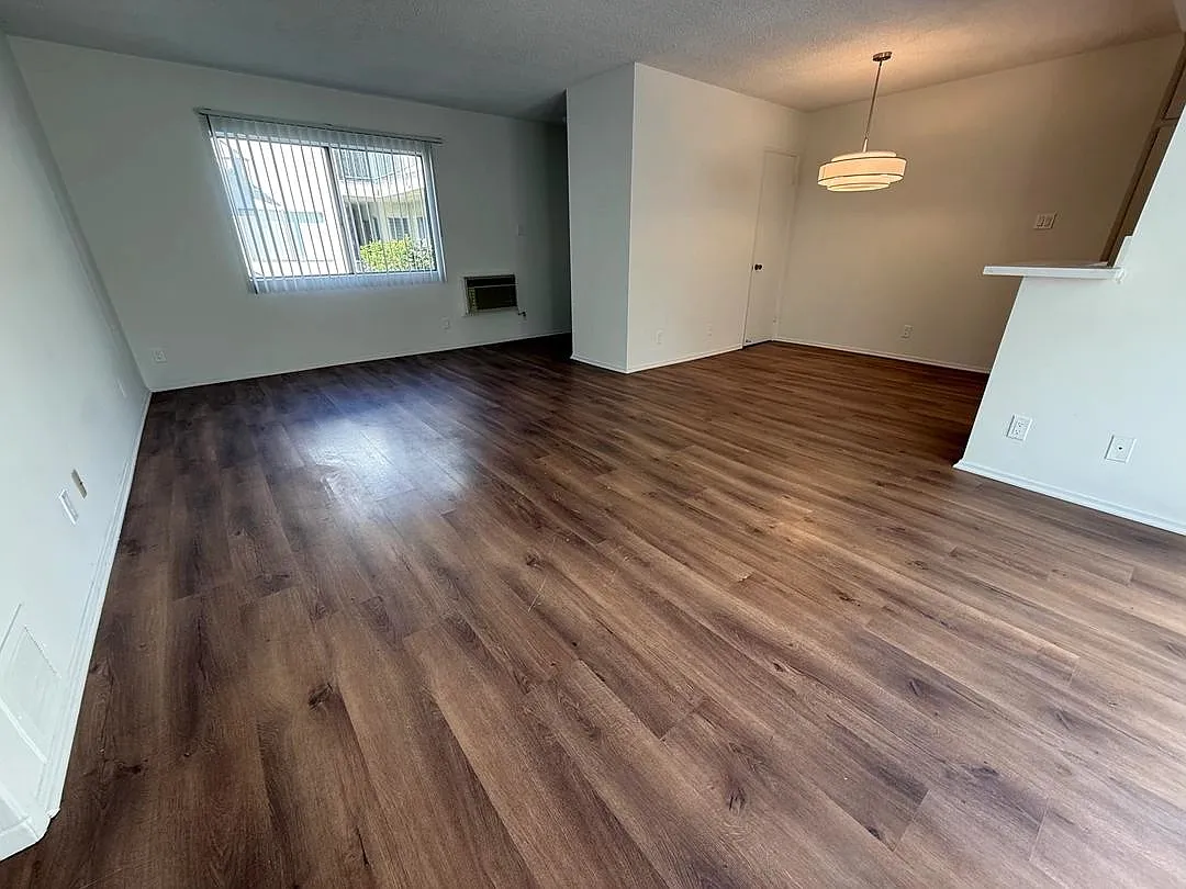 1828 Prosser Ave — Photo 2