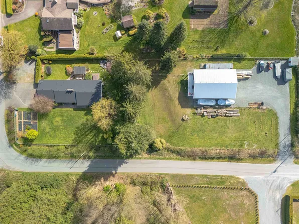 4381 Bridgeview St, Abbotsford, BC V4X 1W8