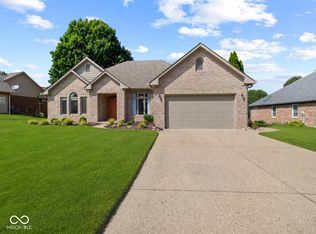 4548 Silver Springs Dr, Greenwood, IN 46142