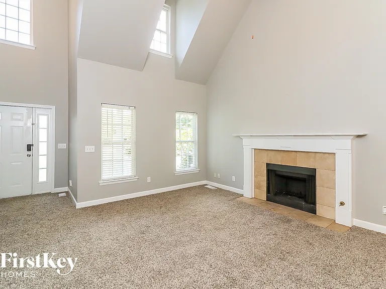 2630 Argo Dr SE — Photo 3