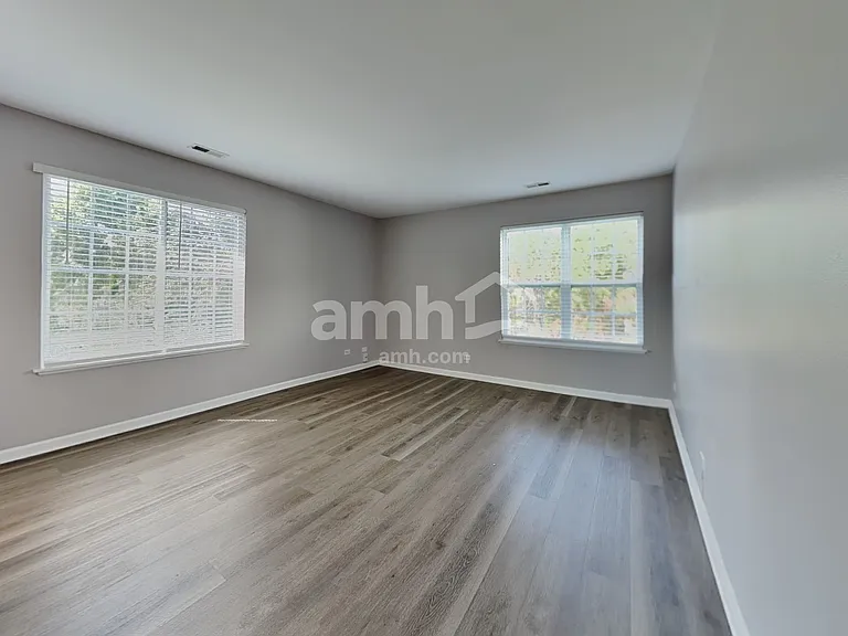 312 Evergreen Cir — Photo 11