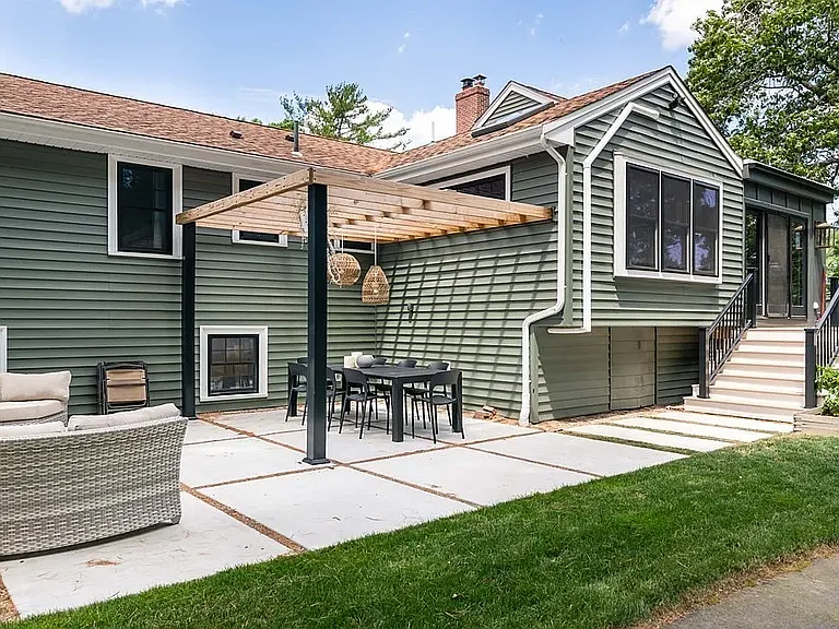 2 Hazelwood Dr — Photo 23