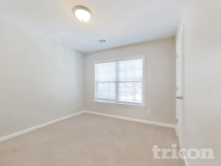 411 Yarrow Way — Photo 17