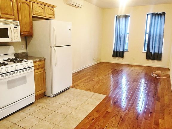 2nd image of 23-12 31st St #2AA