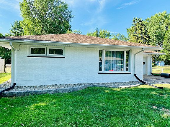 2nd image of 20861 Louise Ln