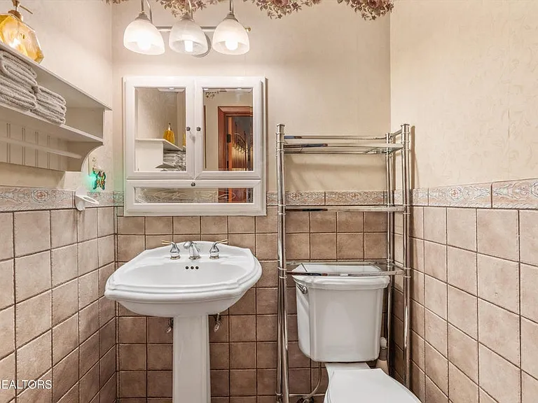 1301 Chert Pit Rd — Photo 12