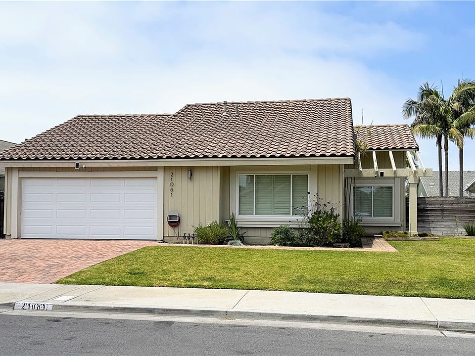 1st image of 21081 White Horse Ln