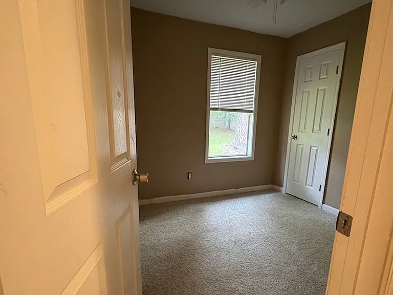 6272 Creekford Dr — Photo 9