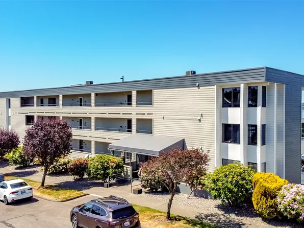 22609 6th Avenue S #203, Des Moines, WA 98198