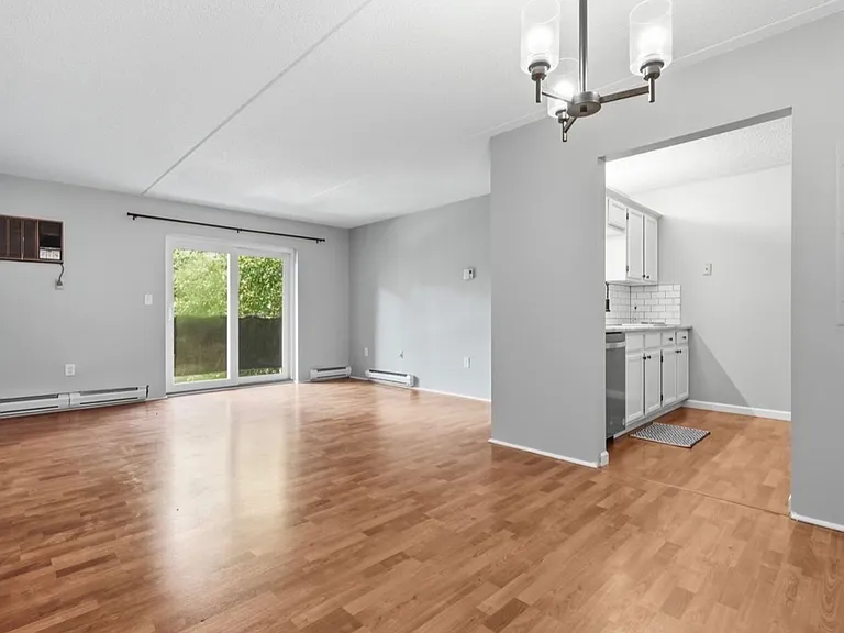 22F Maple Crest Cir — Photo 3