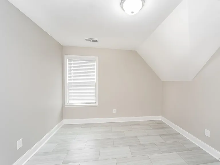 7200 Kingcrest Rd — Photo 13