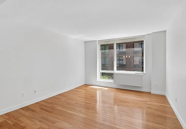 3260 Henry Hudson Pkwy E #3E — Photo 1