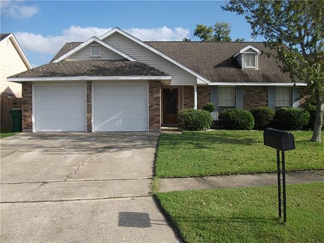1st image of 2108 Greenwood Dr