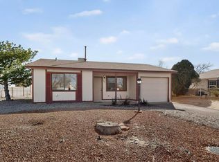 480 Chippewa Dr SW, Rio Rancho, NM 87124