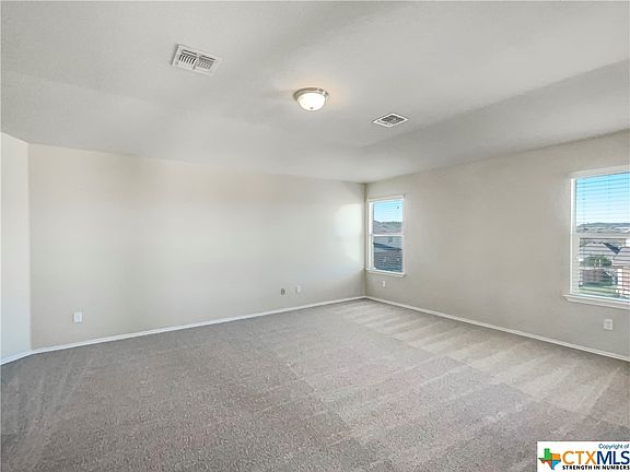 5th image of 1713 Lubbock Dr