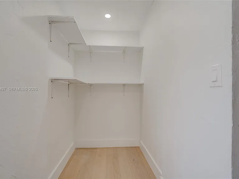 347 NE 110th St — Photo 6