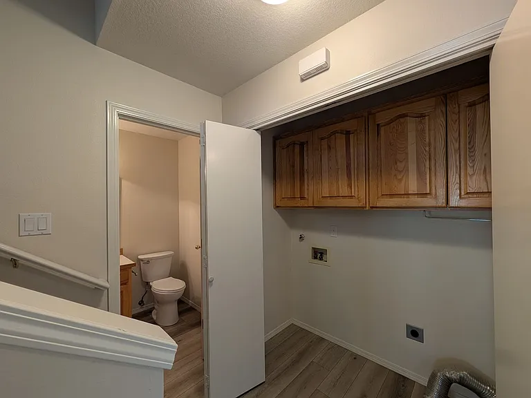 686 Oakdale Ave — Photo 14