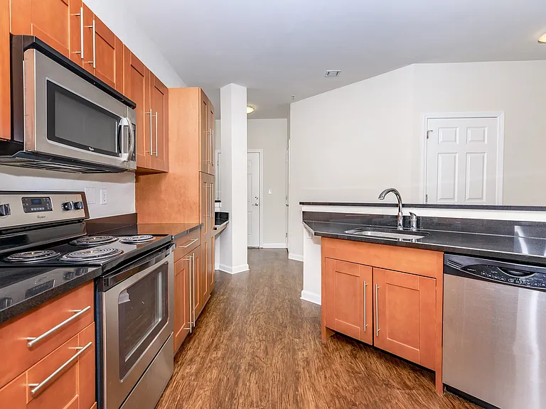 Knoll Crest Apartments — Photo 43