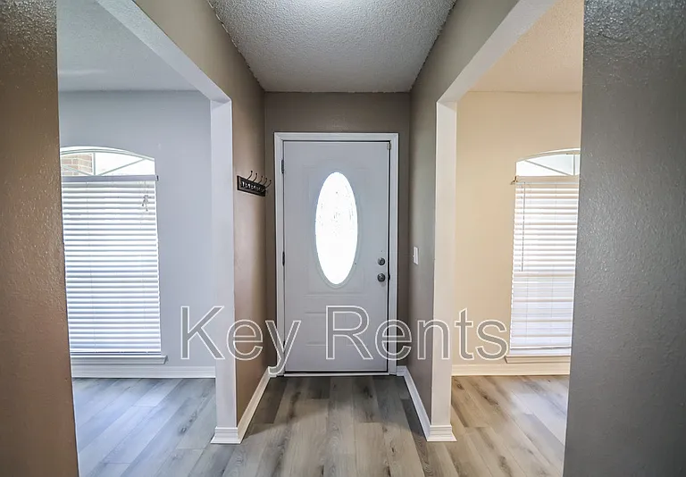 3108 Chrisandra Ct — Photo 2