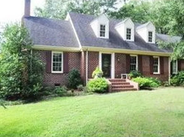 318 Fox Hollow Dr, Clayton, NC 27527