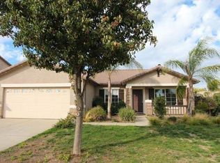 3818 E School St, Visalia, CA 93292
