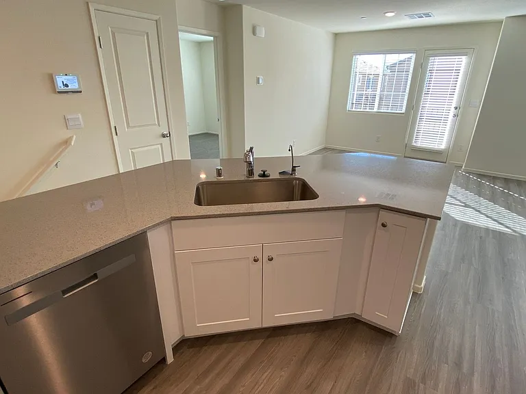 7850 Aurora Sky St #1 — Photo 20