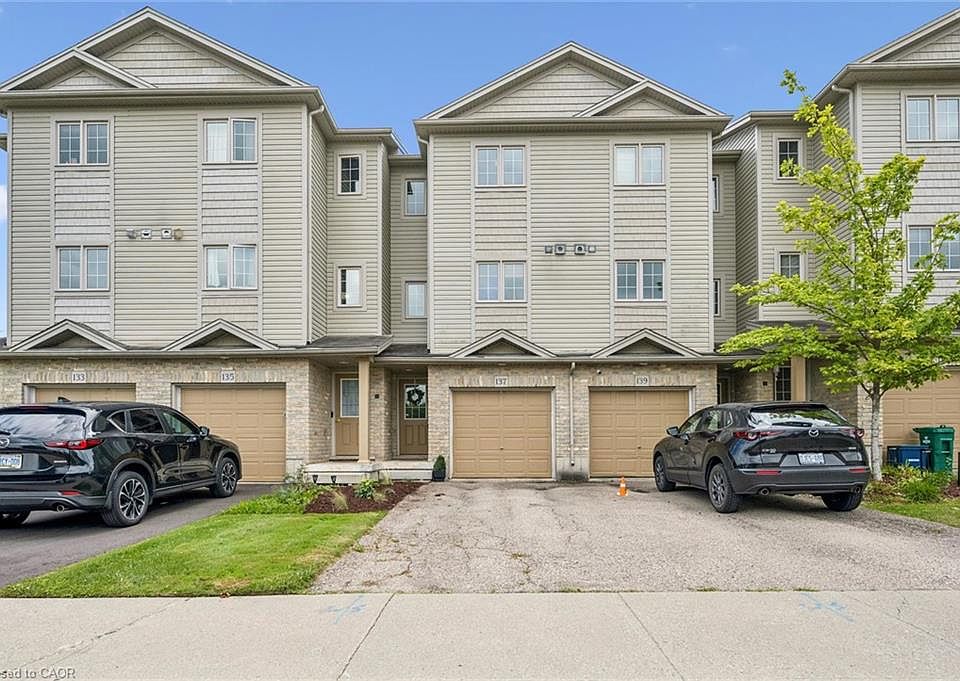 1st image of 137 Highland Cres
