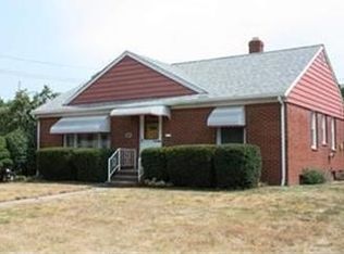 2143 E 290th St, Wickliffe, OH 44092