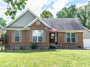 1404 Hagen Rd, Louisville, KY 40223