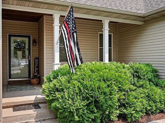 2nd image of 371 Heron Creek Dr