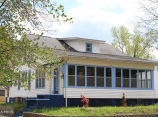 1901 Brown Pl, Murphysboro, IL 62966