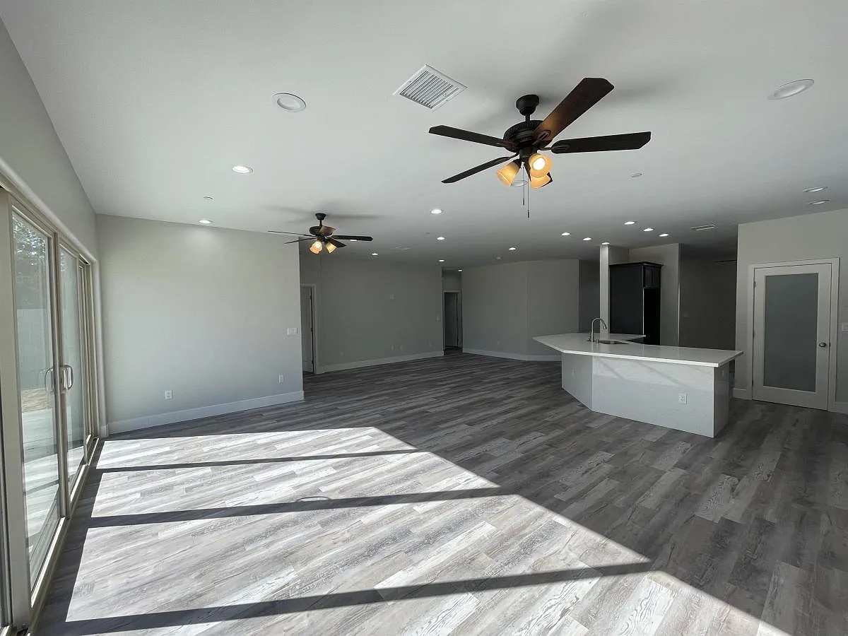 Building Photo - 9678 Denhart Ave #D