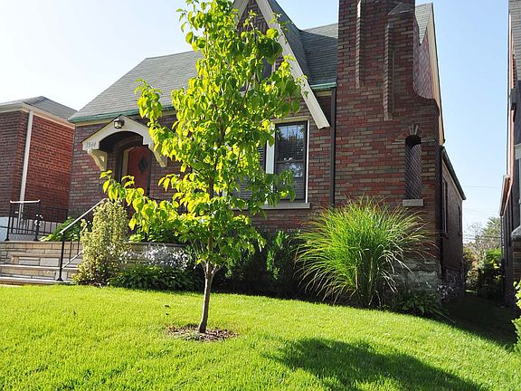 3rd image of 3944 McDonald Ave