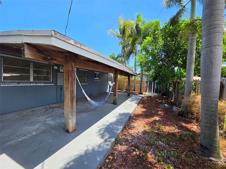 5225 NE 4th Ave — Photo 27