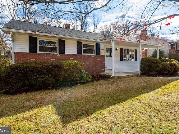 3rd image of 531 Crestpark Dr