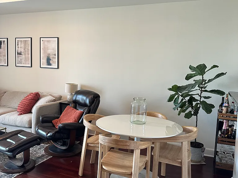 325 E Paces Ferry Rd NE — Photo 10